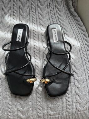 Steve Madden Black Strappy Toe-Ring Sandals with Gold Gem Accent